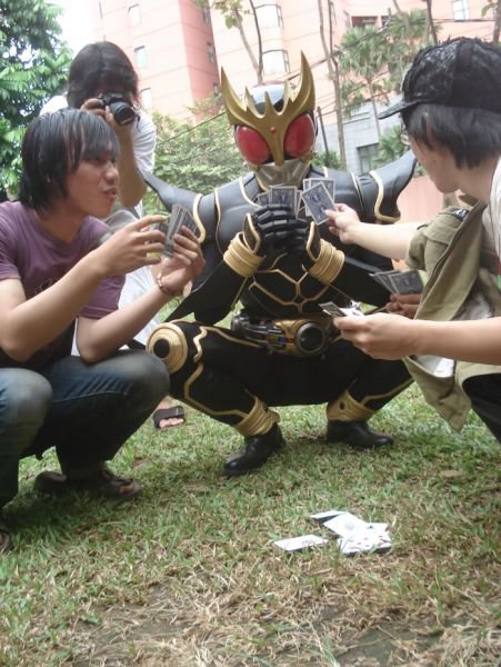 Pekerjaan Sampingan Superhero Ini Bikin Perut Anda Terkocok